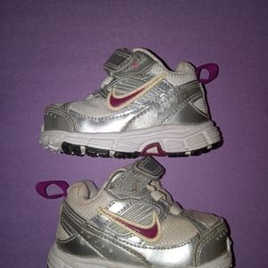 Nike infant girls shoes